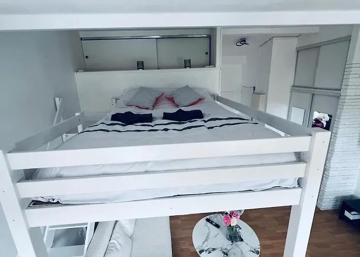 Cosy Proche De Paris Appartement